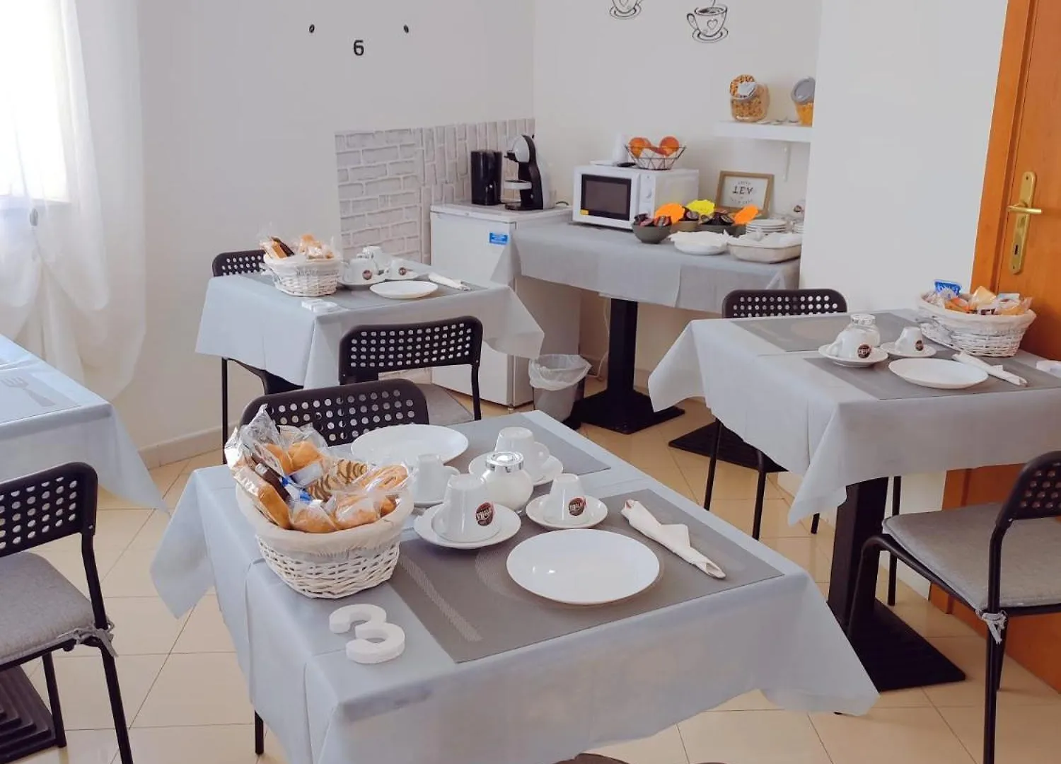 Guest house F.A.M. Rooms Ciampino Italy